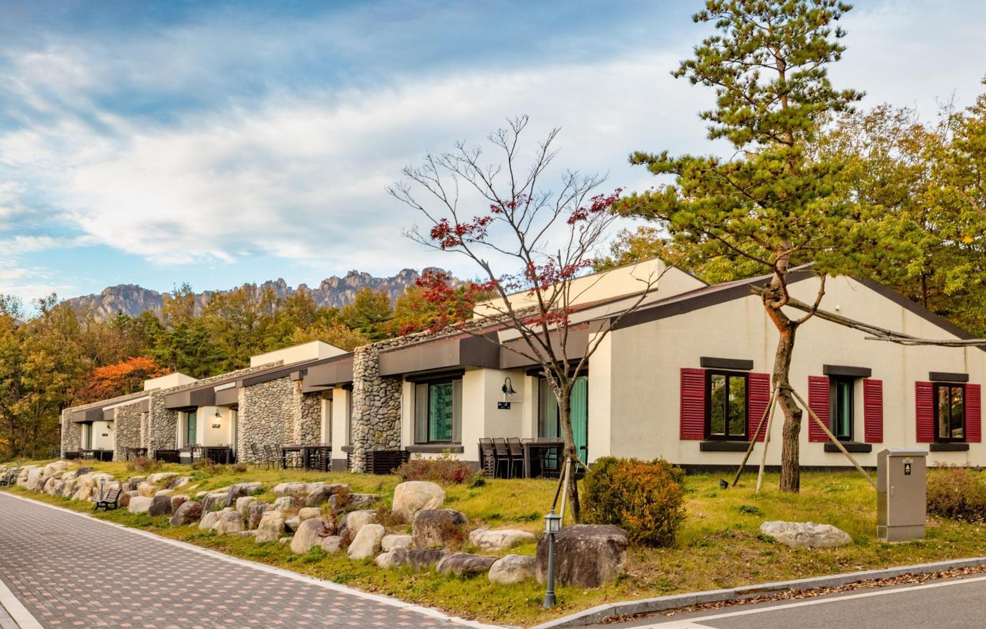 Kensington Resort Seorak Valley Sokcho Zewnętrze zdjęcie